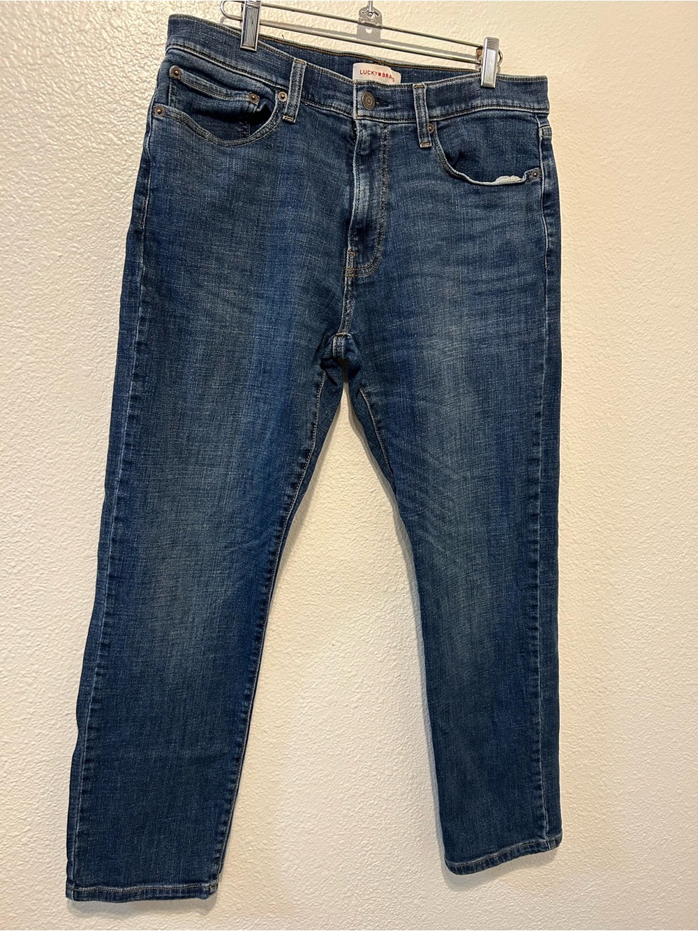 Lucky Brand Men Slim Straight Jeans in Dark Blue Wash